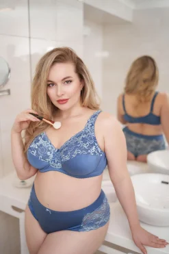 String Plaisir Beate Purple Dusk