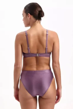 Voorgevormde bandeau bikini top Beachlife Plum
